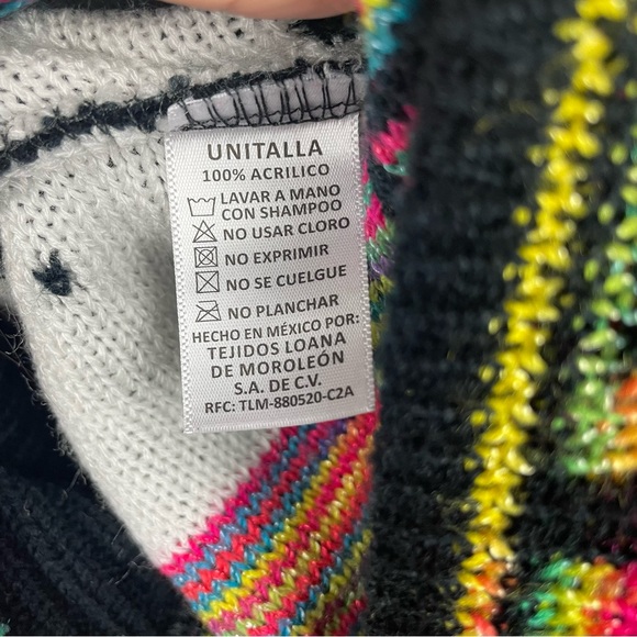 LOANA LADY Aztec Design Sweater Poncho size OS - Picture 6 of 6